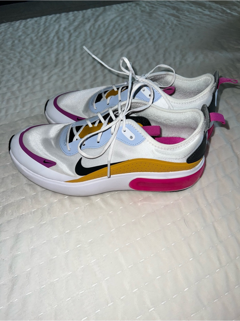 Women’s Nike Air Max Dia Shoes - Picture 5 of 8